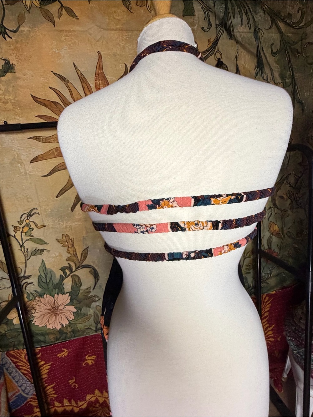 Free People Bali Birds of Paradise Halter Jumper size S - Picture 7 of 8